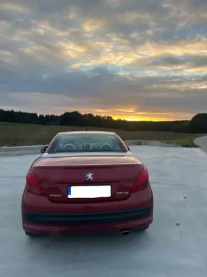 Peugeot 207 CC 120 VTi Platinum Bild 4