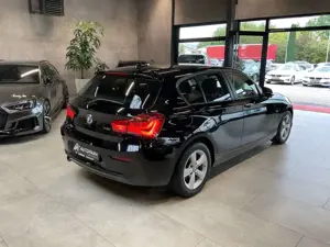 BMW 118 i Sport Line LED Klimaautom. Navi Sitzh. Bild 4
