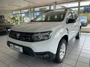 Dacia Duster II Comfort 4WD*AHK*Klima*SitzHeiz*1-Hand*