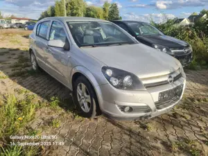 Opel Astra Astra Automatikgetriebe  5-Türer 1.8