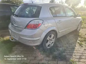 Opel Astra Astra Automatikgetriebe  5-Türer 1.8 Bild 5