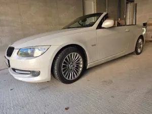 BMW 330 330d DPF Cabrio Aut.