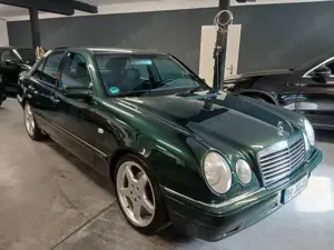 Mercedes-Benz E 230 Avantgarde Automatik *2.HAND*TÜV04/2027*XENON*