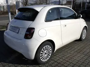 Fiat 500 Elektro / Keyless Go, Apple CarPlay, Klima, RS Bild 3