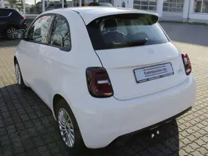 Fiat 500 Elektro / Keyless Go, Apple CarPlay, Klima, RS Bild 4