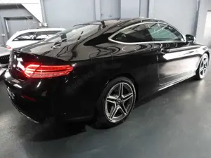 Mercedes-Benz C 200 COUPE AMG-LINE Bild 4