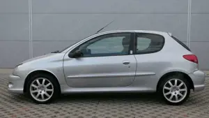 Peugeot 206 GT 2553/4000 2.0 16V 1.Hand Bild 4