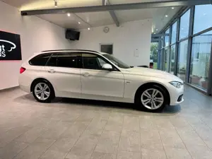 BMW 320 i Sport Line M LED Navi Bild 5