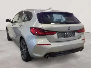 BMW 120 120d xDrive Aut. Sport Line NAVI LED PDC Bild 2