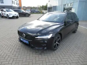 Volvo V60 B4 Benzin Ultra Dark Automatik