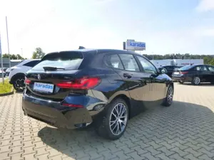 BMW 118 i Advantage AUT/NAVI/LED/SHZ/PDC Bild 5
