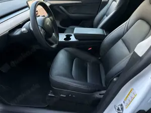 Tesla Model Y Long Range Dual AWD Matrix Wärmepumpe Bild 4