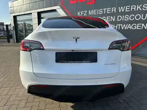 Tesla Model Y Long Range Dual AWD Matrix Wärmepumpe Bild 5