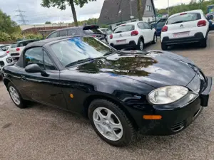 Mazda MX-5 1.6 i Roadster Bild 3