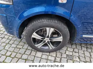 Volkswagen T5 Transporter T5  Multivan Highline AHK Navi PDC DSG Bild 3