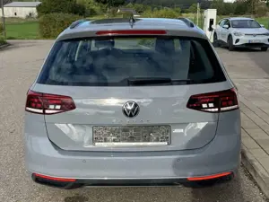 Volkswagen Passat Variant 1.5 TSI NAVI+LED+KAMERA+APP-CONNE Bild 4