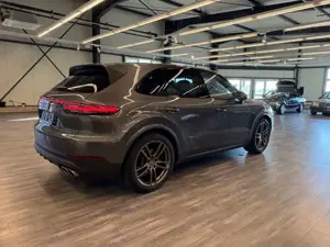 Porsche Cayenne Bild 3