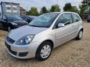 Ford Fiesta Style / 1 Hand/ 70Tklm./TÜV-Inspektion