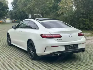 Mercedes-Benz E 400 4Matic Coupe 9G-TRONIC AMG Line Pano ACC Bild 4