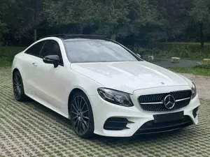 Mercedes-Benz E 400 4Matic Coupe 9G-TRONIC AMG Line Pano ACC Bild 3