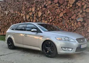 Ford Mondeo Turnier 2.5 Titanium X Bild 2