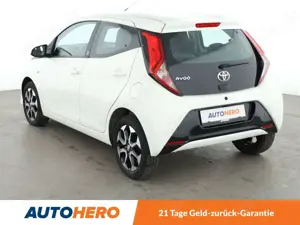 Toyota Aygo 1.0 x-play Team D Aut*CAM*KLIMA*GARANTIE* Bild 4