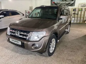 Mitsubishi Pajero 3.2 DI-D Instyle Automatik