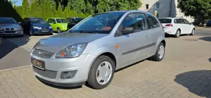 Ford Fiesta Trend*wenig KM*TÜV NEU*