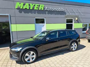 Volvo V60 Cross Country Pro AWD
