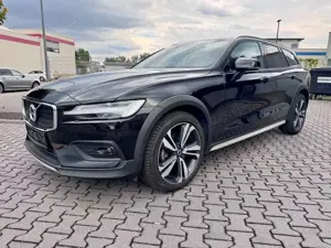 Volvo V60 Cross Country Pro AWD - DAB+LEDER+PILOT-ASSIST+XENIUM+CAM+19"