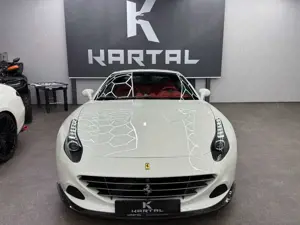 Ferrari California T*Handling Speciale*LED*SCHECKHEFT*
