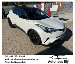 Toyota C-HR Hybrid Style Selection