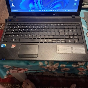 Laptop Acer mit Windows 11
