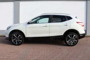 Nissan Qashqai 1.6DIG-T TEKNA*LEDER*VOLL-LED*360-KAMERA*NAVI*DAB+ Bild 3