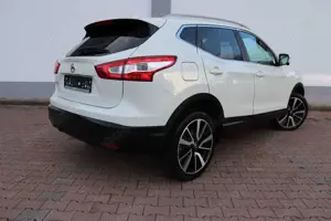 Nissan Qashqai 1.6DIG-T TEKNA*LEDER*VOLL-LED*360-KAMERA*NAVI*DAB+ Bild 2