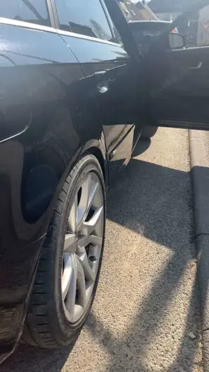 Audi A4 Avant 2.0 T FSI Bild 3