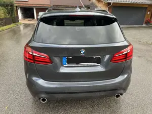 BMW 220 220i Active Tourer Aut. Sport Line Bild 4