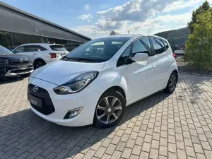 Hyundai iX20 1.4 blue Classic inkl. Winterkomplettradsatz + AHK