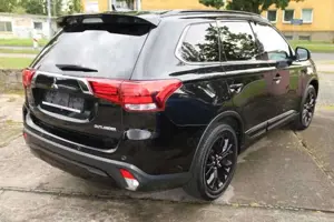 Mitsubishi Outlander Active+ 2.0 MIVEC ClearTec 2WD CVT Bild 3