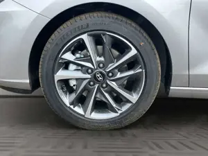 Hyundai i30 Kombi 1.5 T-GDI 48V DCT Advantage PLUS Panorama... Bild 3