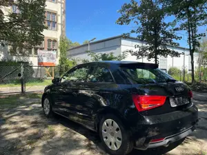 Audi A1 Audi A1 1.0 TFSI 1. Hand, Navi, Scheckheft, PDC Bild 5