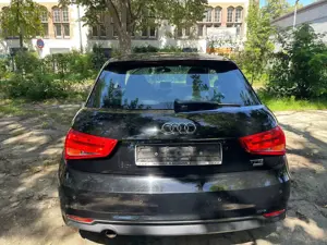 Audi A1 Audi A1 1.0 TFSI 1. Hand, Navi, Scheckheft, PDC Bild 4