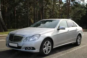 Mercedes-Benz E 350 E 350 4Matic 7G-TRONIC Elegance
