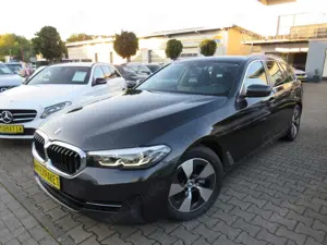 BMW 520 dA touring *1.HAND *AHK *KAMERA *LED *GARANTIE