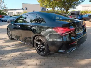 Mercedes-Benz A 180 A -Klasse Lim. A 180 d AMG Line Navi LED Klima Bild 5