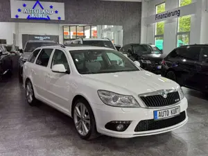 Skoda Octavia Combi RS*Navi*Glasdach*Xenon*1.Hand