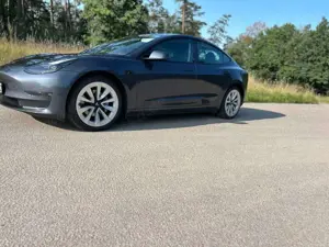 Tesla Model 3 Model 3 Langstreckenbatt. Allradantrieb Dual Motor Bild 4