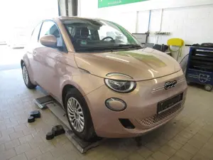 Fiat 500e 320 Km Reichweite  Navi - Klimaautomatik