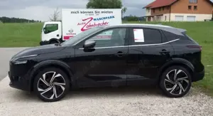 Nissan Qashqai Tekna+ 1.3 DIG-T MHEV AT  *AHK/VOLL-LED*
