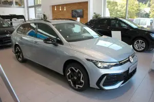 Volkswagen Golf VIII Variant 2.0 TDI R-Line DSG